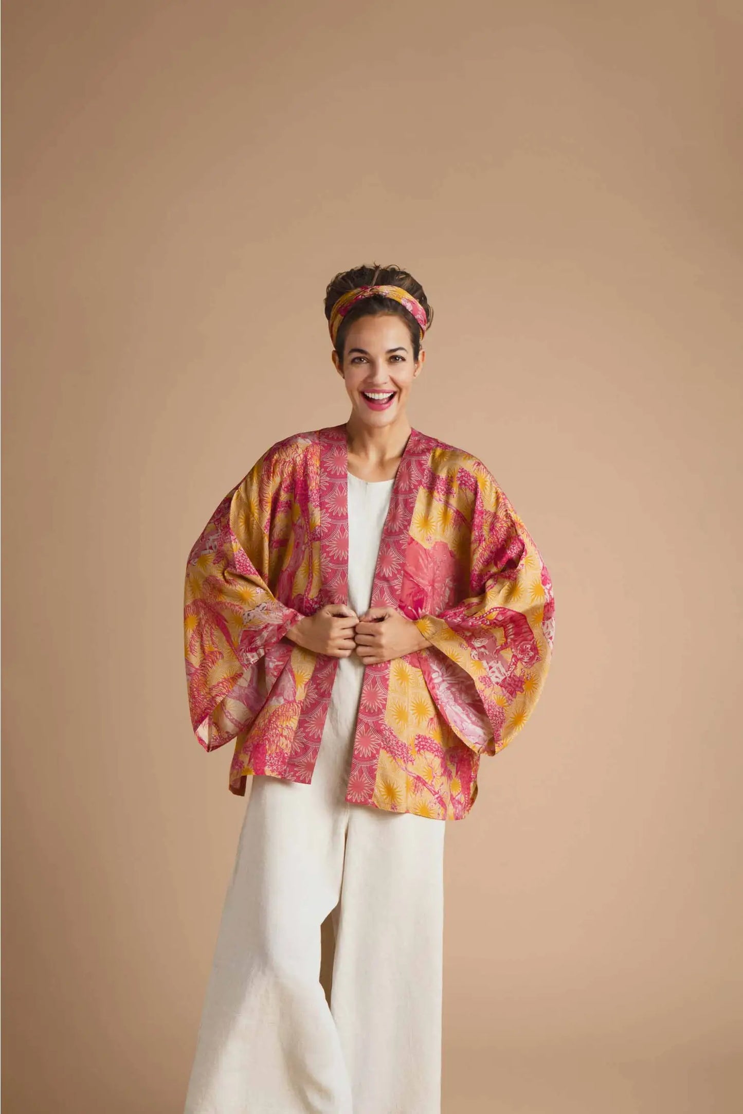 Load image into Gallery viewer, Tropical Toile Kimono Jacket, Pineapple
