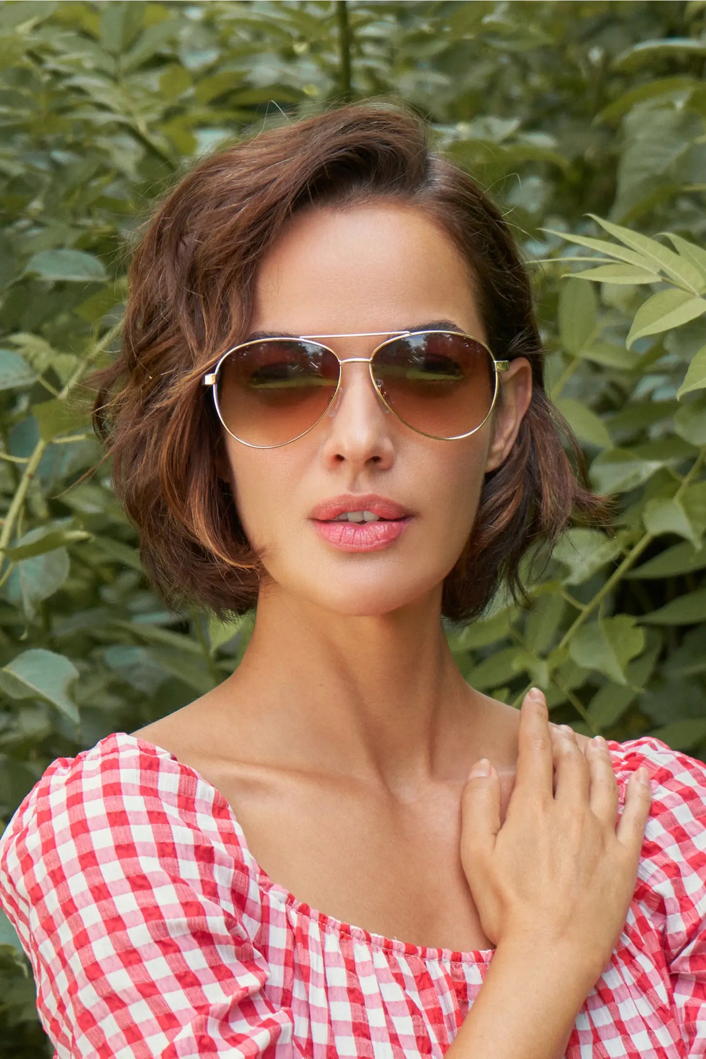 Load image into Gallery viewer, Limited Edition Julieta Sunglasses, Gold
